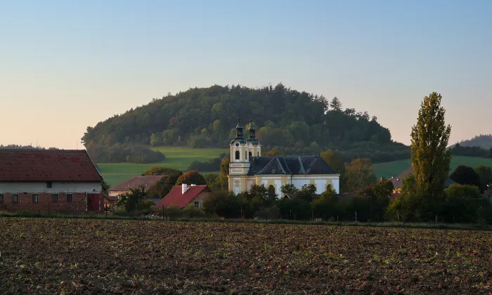 Kostel Povýšení svatého Kříže (Ostružno)