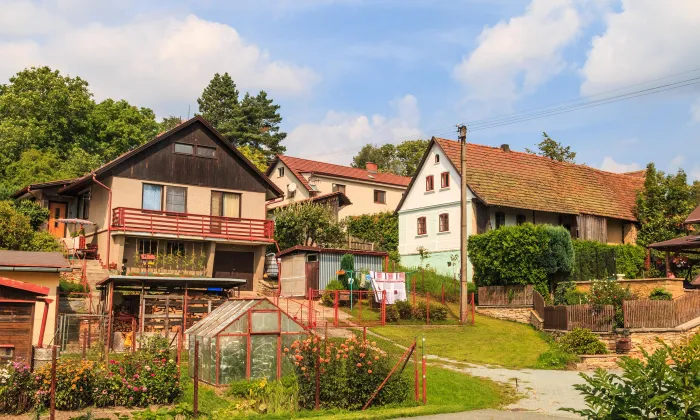 Kostel svatého Cyrila a Metoděje (Ohnišov)