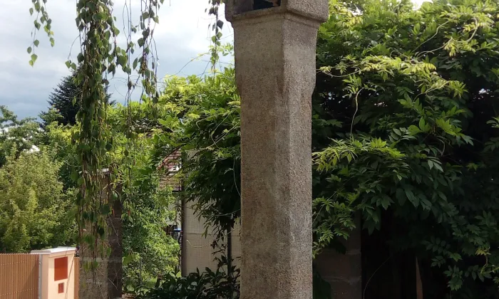 Kostel svatého Filipa a Jakuba (Velešín)
