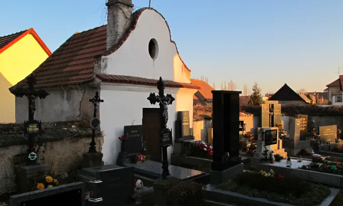 Kostel svatého Jana Evangelisty (Dlouhá Lhota)