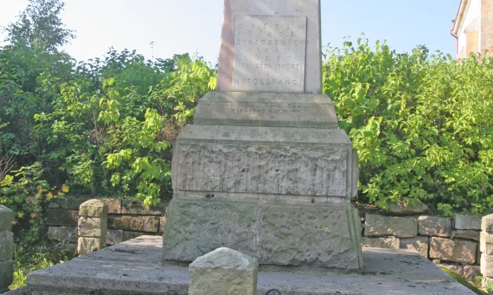 Kostel svatého Jana Nepomuckého (Huntířov)