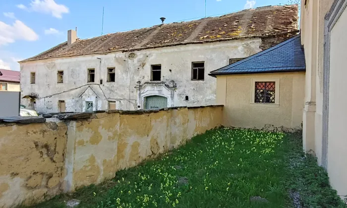 Kostel svatého Jana Nepomuckého (Omlenička)