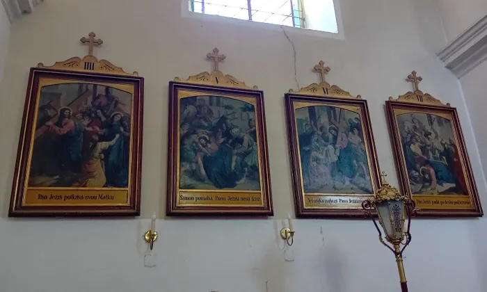 Kostel svatého Mikuláše (Úvalno)
