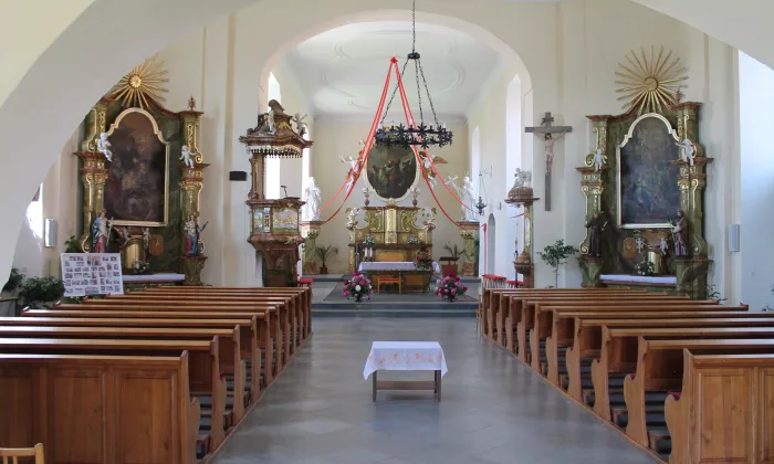 Kostel svatého Petra a Pavla (Horní Bobrová)