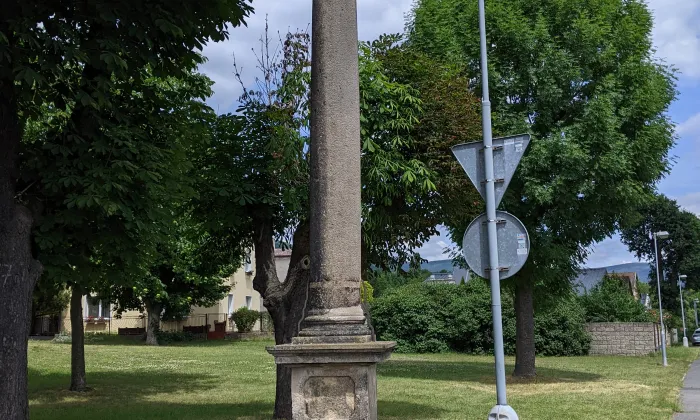 Kostel svatých Petra a Pavla v Oseku
