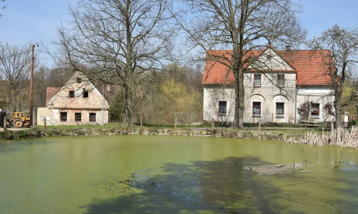 kaple svatého Jana Nepomuckého ve Svojetíně
