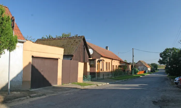 kostel Nanebevzetí Panny Marie (Milíčovice)