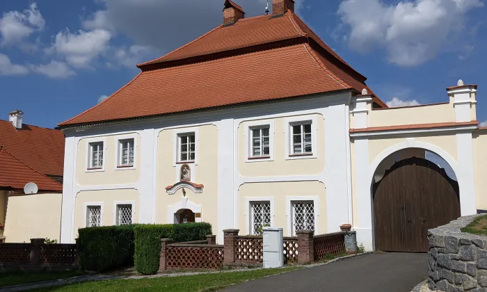 kostel Nanebevzetí Panny Marie (Mladá Vožice)