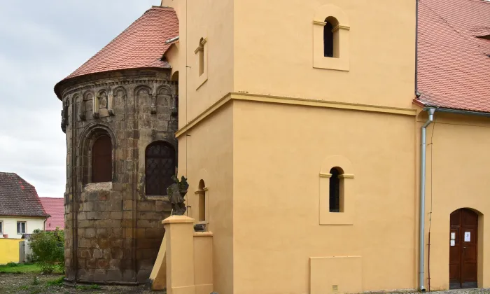 kostel Povýšení svatého Kříže (Údlice)