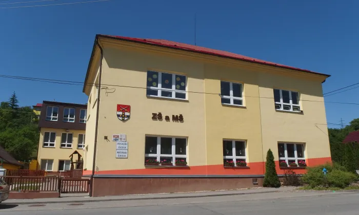 kostel sv. Jana Nepomuckého (Všemina)