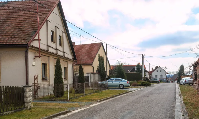 kostel svaté Rodiny (Nahořany)