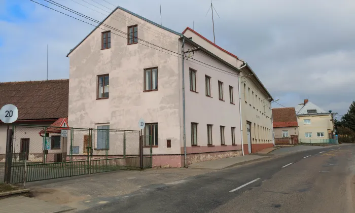 kostel svaté Rodiny (Nahořany)
