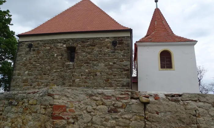 kostel svatého Bartoloměje v Mochově