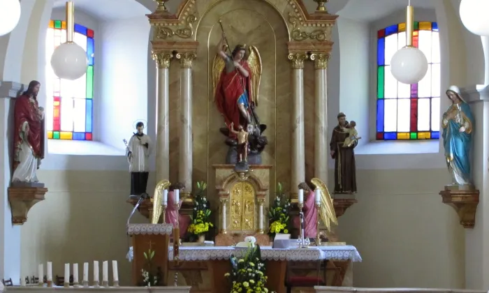 kostel svatého Michaela archanděla (Šardice)