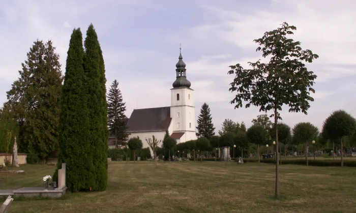 kostel svatého Petra a Pavla (Bernartice)