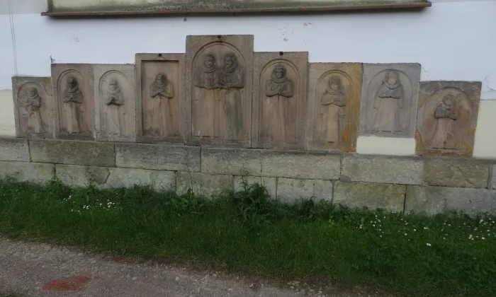 kostel svatého Víta s farou