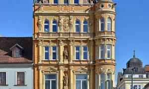 Palác Včela