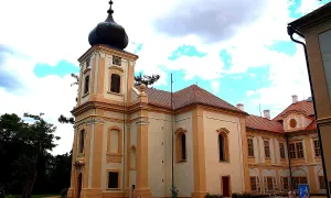 Kostel Nanebevzetí Panny Marie (Loučeň)