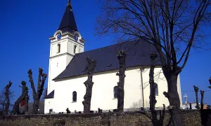 Kostel Nejsvětější Trojice (Hlavnice)