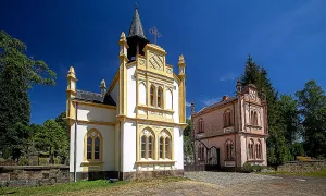kostel Nanebevstoupení Páně v Mikulášovicích