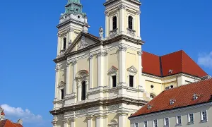 kostel Nanebevzetí Panny Marie ve Valticích