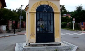 Adamova výklenková kaplička