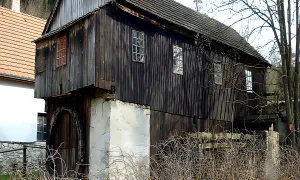 Vodní pila